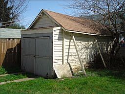 4th image of 230 N 2nd Ave