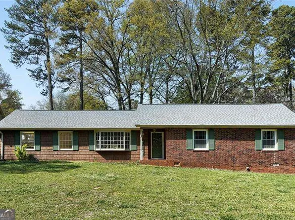 1661 Huntington Dr, Marietta, GA 30066