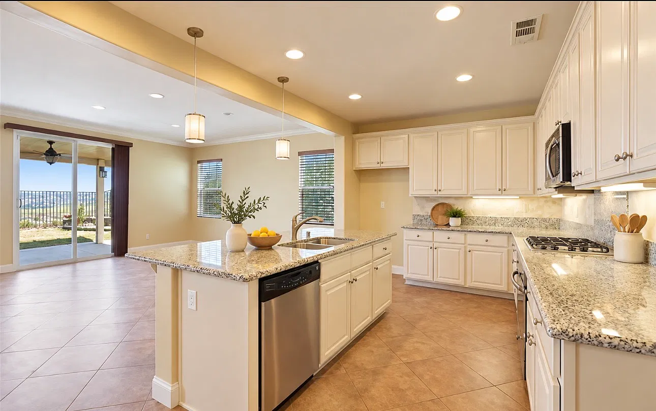 5 bed, 3302 sqft, $4,580 — Photo 1