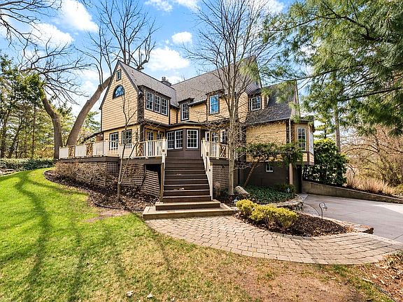3rd image of 311 Awixa Rd