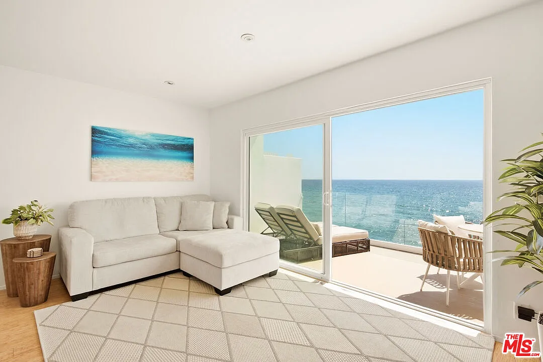 1 bed, 1.0 bath, 576 sqft, $5,500 — Photo 1