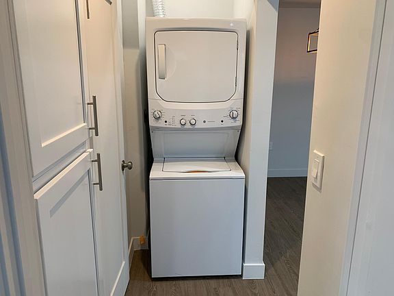 4th image of 3300 W 3rd St #309