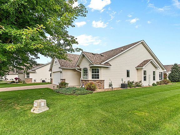 3rd image of 366 25th Ln SE