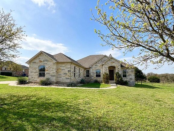 2nd image of 124 Sunrise Cir