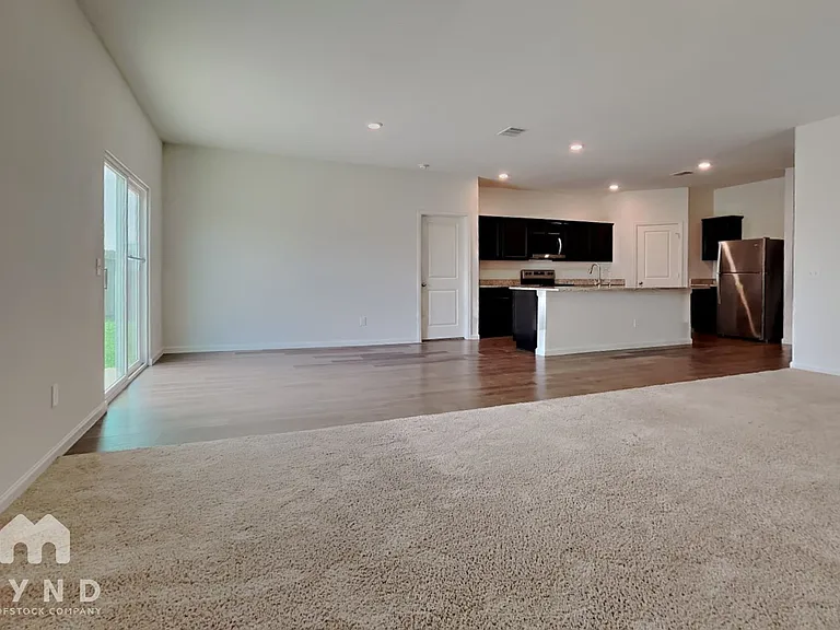 10068 Pappas Dr — Photo 5