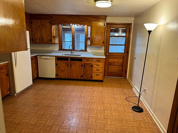 5th image of 5 Marion Ct Floor 1