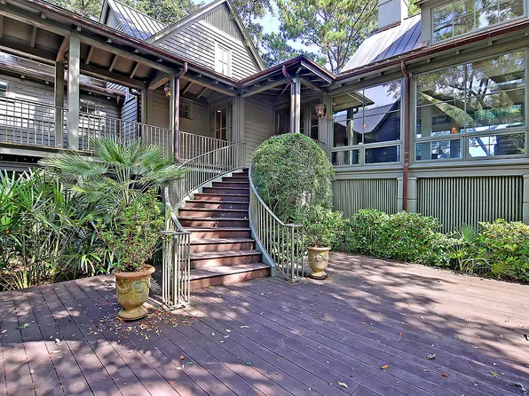 150 Kiawah Island Club Dr, Johns Island, SC 29455
