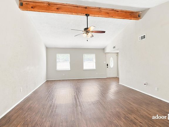 5th image of 22838 Millgate Dr