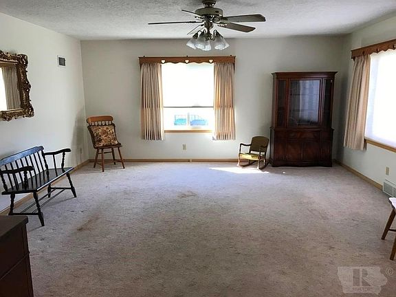 5th image of 514 1st St NE