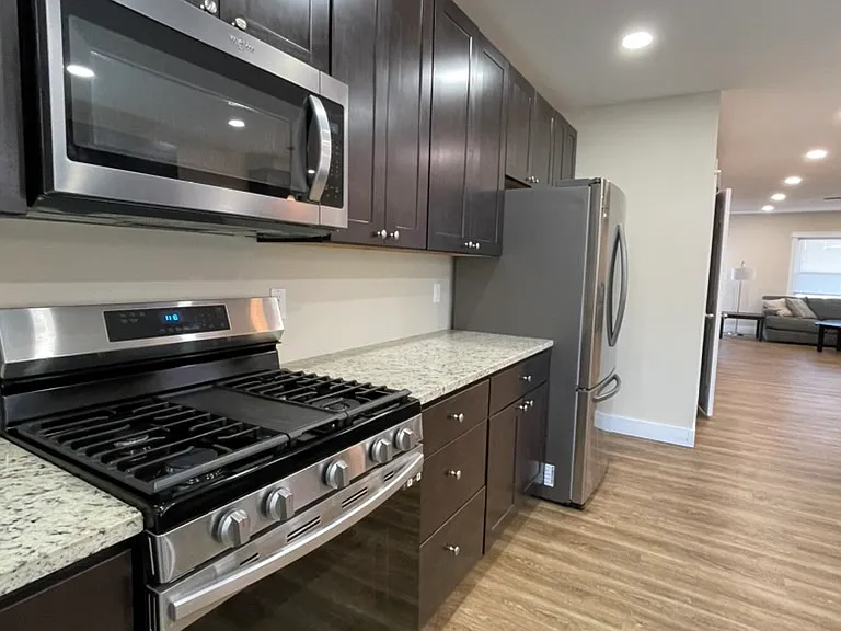 324 Susquehanna St — Photo 7