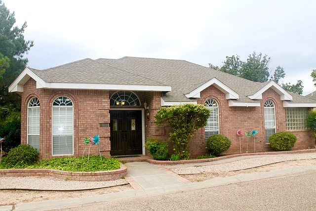 1st image of 3101 Woodridge Ln
