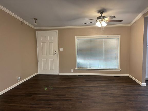 2nd image of 2401 Cobb Ln