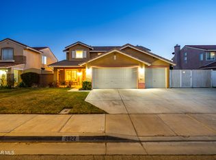 2822 W Lumber St, Lancaster, CA 93536