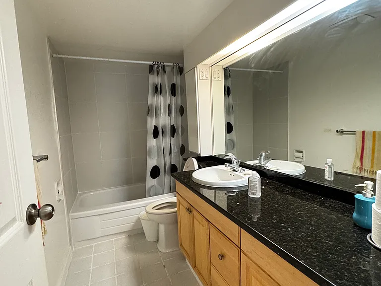 2008 Fullerton Ave #404 — Photo 7