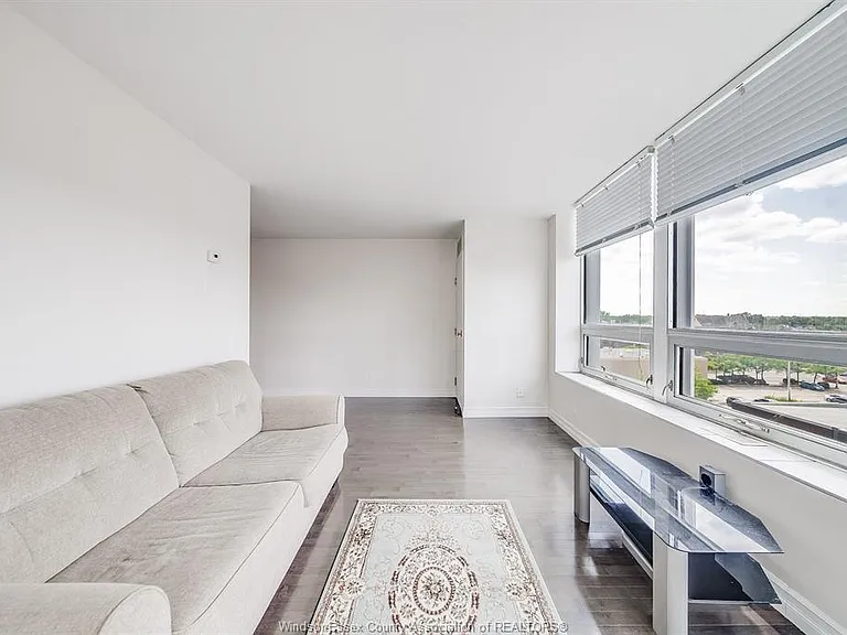 540 Ouellette Ave #5B — Photo 5
