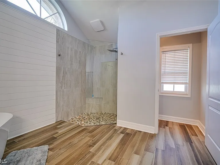 8831 Banyan Cove Cir — Photo 16