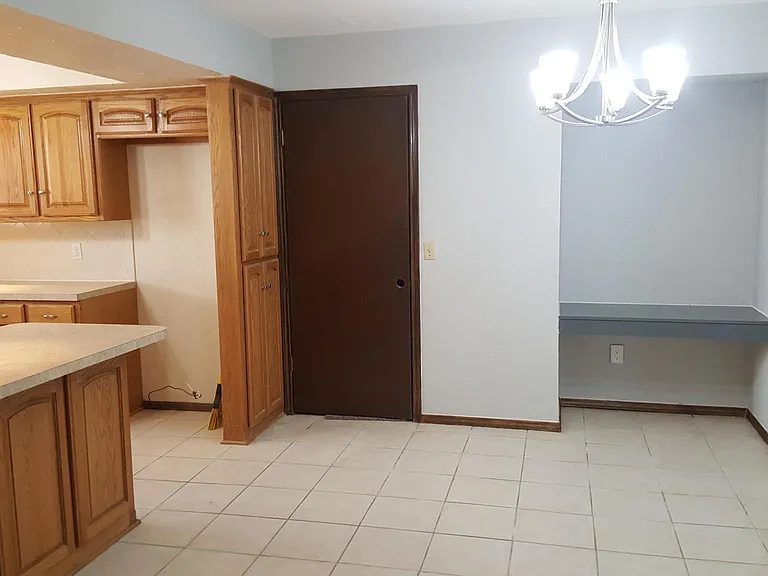 204 Redbud St — Photo 9