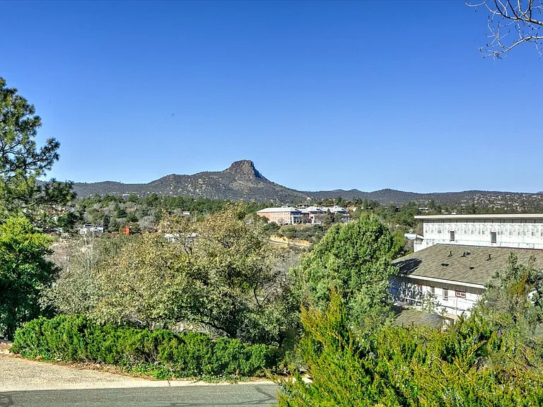 425 S Alarcon St #3 — Photo 10