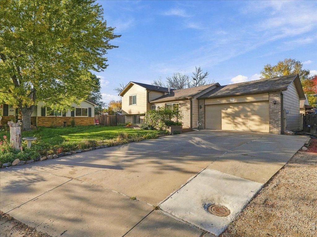 217 Pin Oak Dr