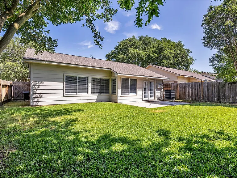 23819 Griffin House Ln — Photo 5