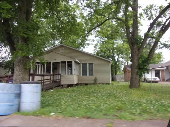 409 S 16th St, West Memphis, AR 72301