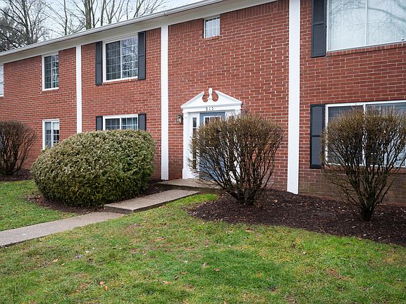 2nd image of 915 Hoover Village Dr