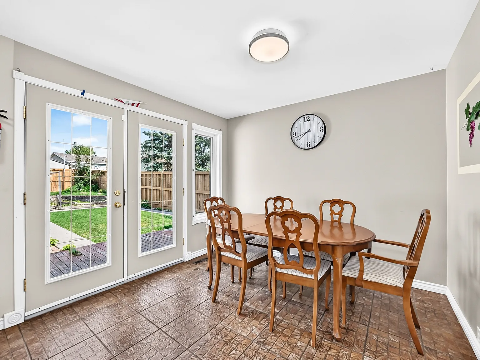 6 bed, 1170 sqft, $3,100 — Photo 3