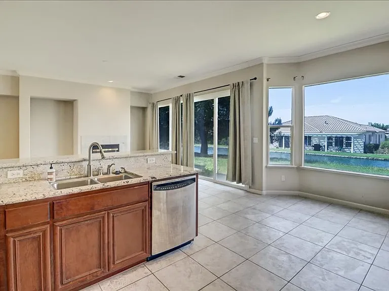 507 Arlington Dr — Photo 19