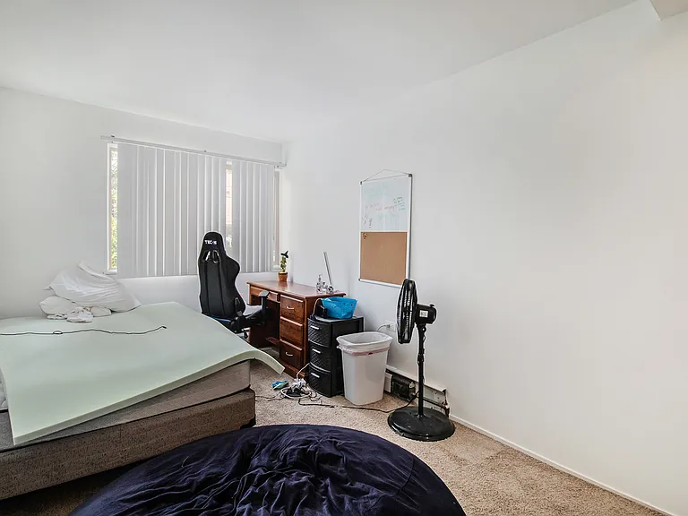 1327 Wilmot St #5 — Photo 2