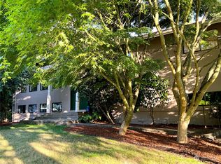 703 SW 179th Ct, Seattle, WA 98166