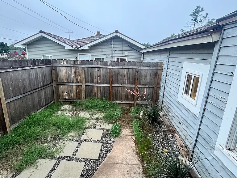 1000 NE 18th St — Photo 7