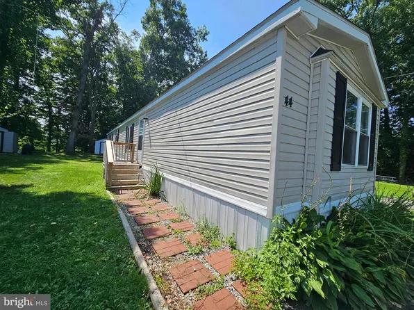 44 Buddy Blvd, Chesapeake City, MD 21915