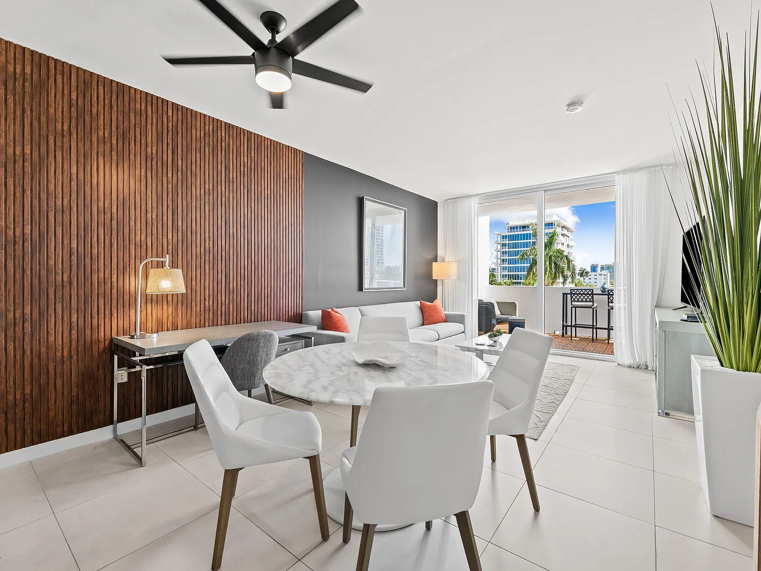 1 bed, 1.0 bath, 844 sqft, $3,500 — Photo 2