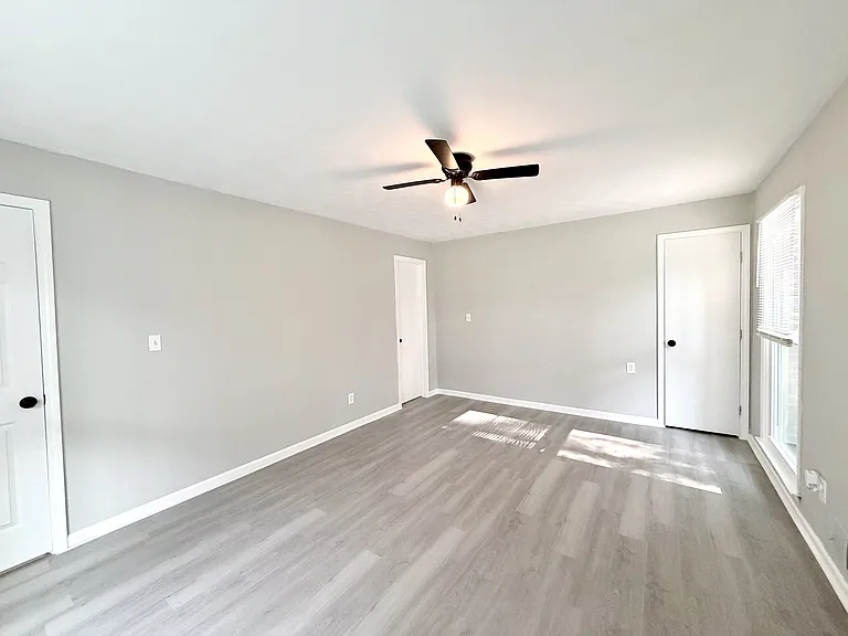 490 Tall Deer Dr — Photo 10