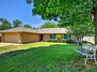 2303 Hide A Way Cir, Denison, TX 75020