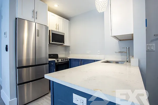 Rented by EXR | media 4