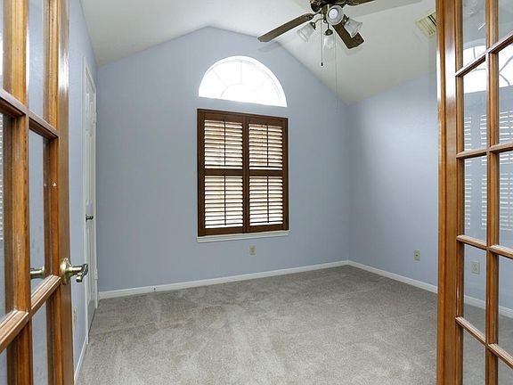 4th image of 10310 Jockey Club Dr