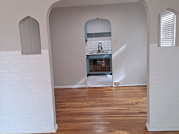 3rd image of 431 W Grant Ave #D44724429