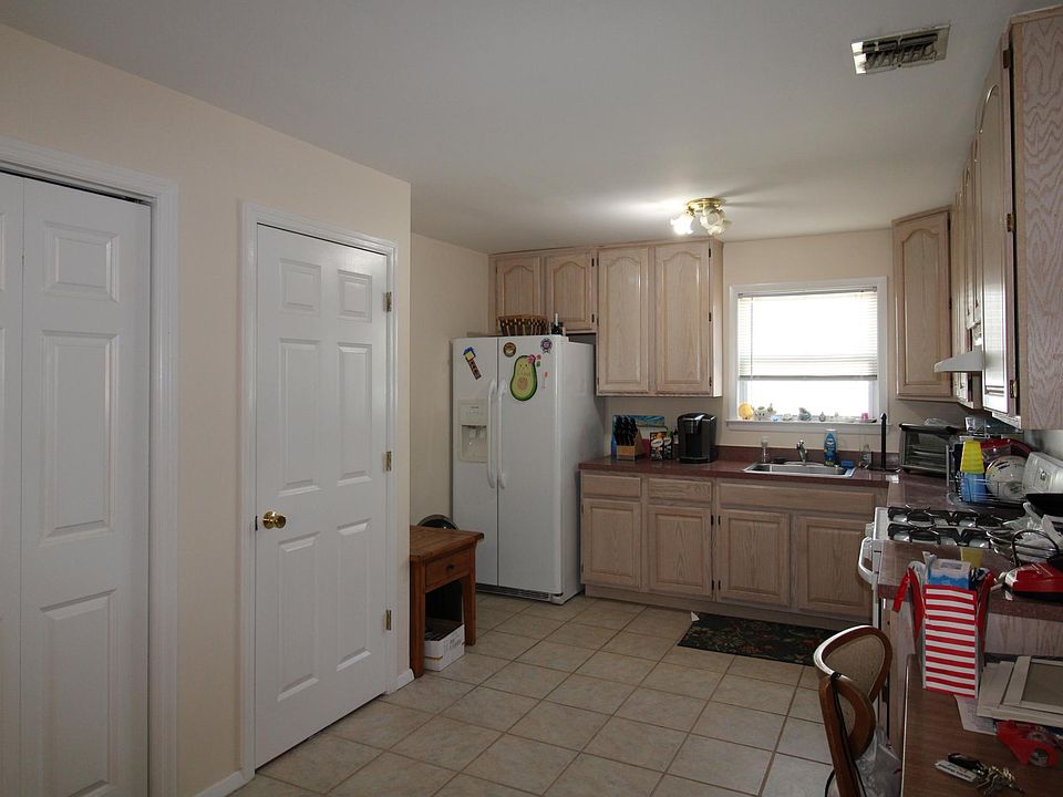 1st image of 1317 Cayuga Ave Floor 2