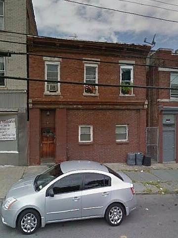 1st image of 76 William St