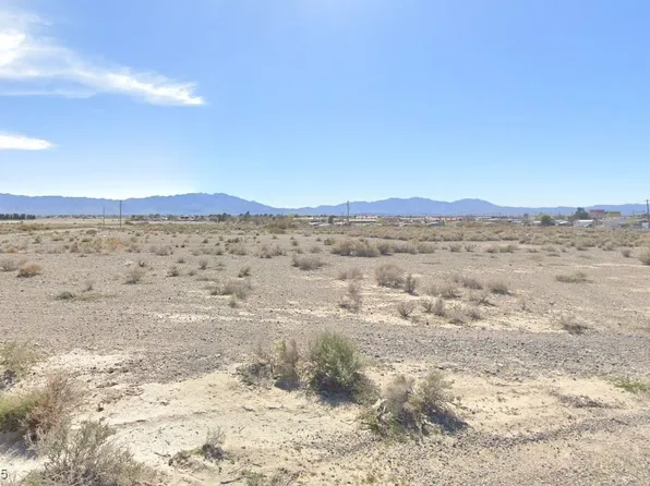 930 S Apache St, Pahrump, NV 89048