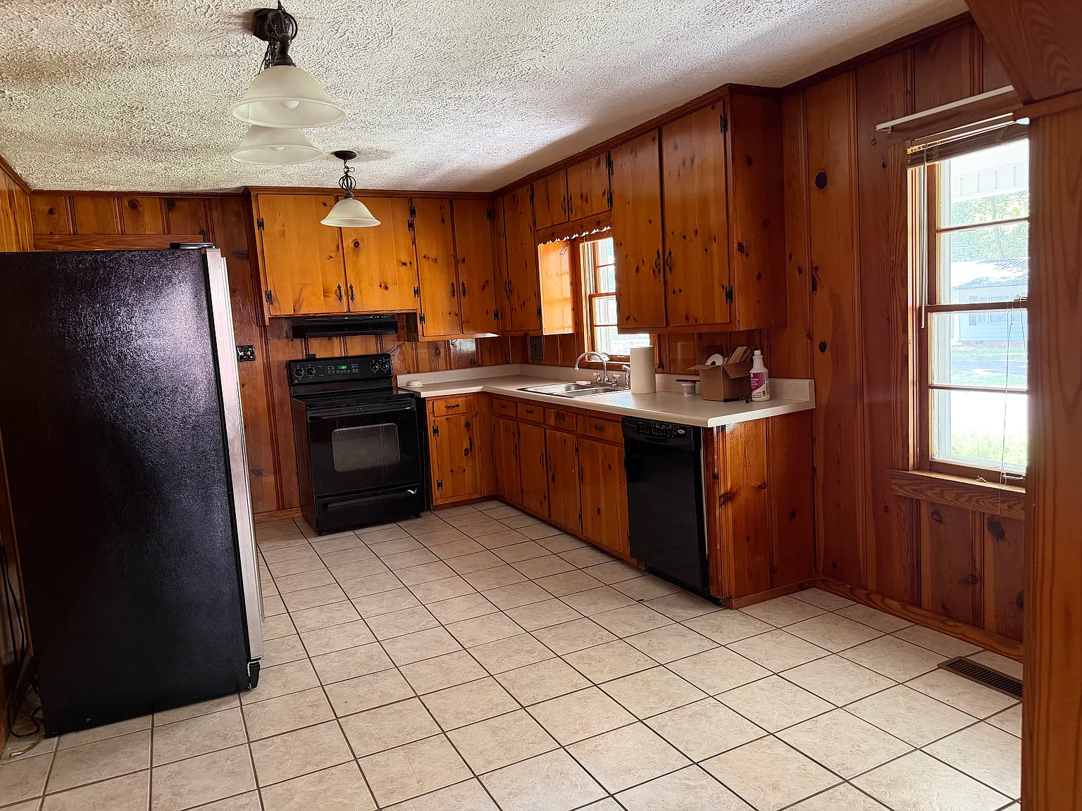 2 bed, 952 sqft, $1,200 — Photo 3
