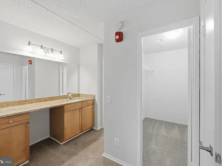 60 S Van Dorn St #202 — Photo 13