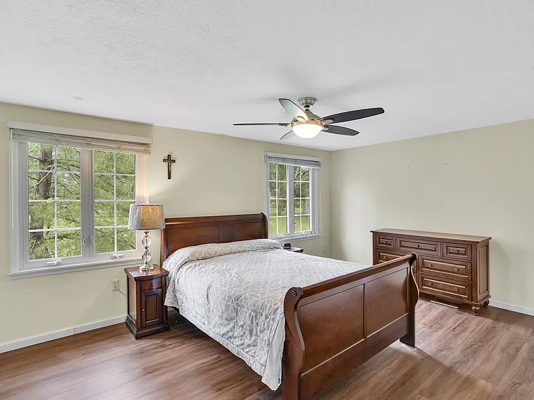 Main Bedroom is Large-Queen bed shown