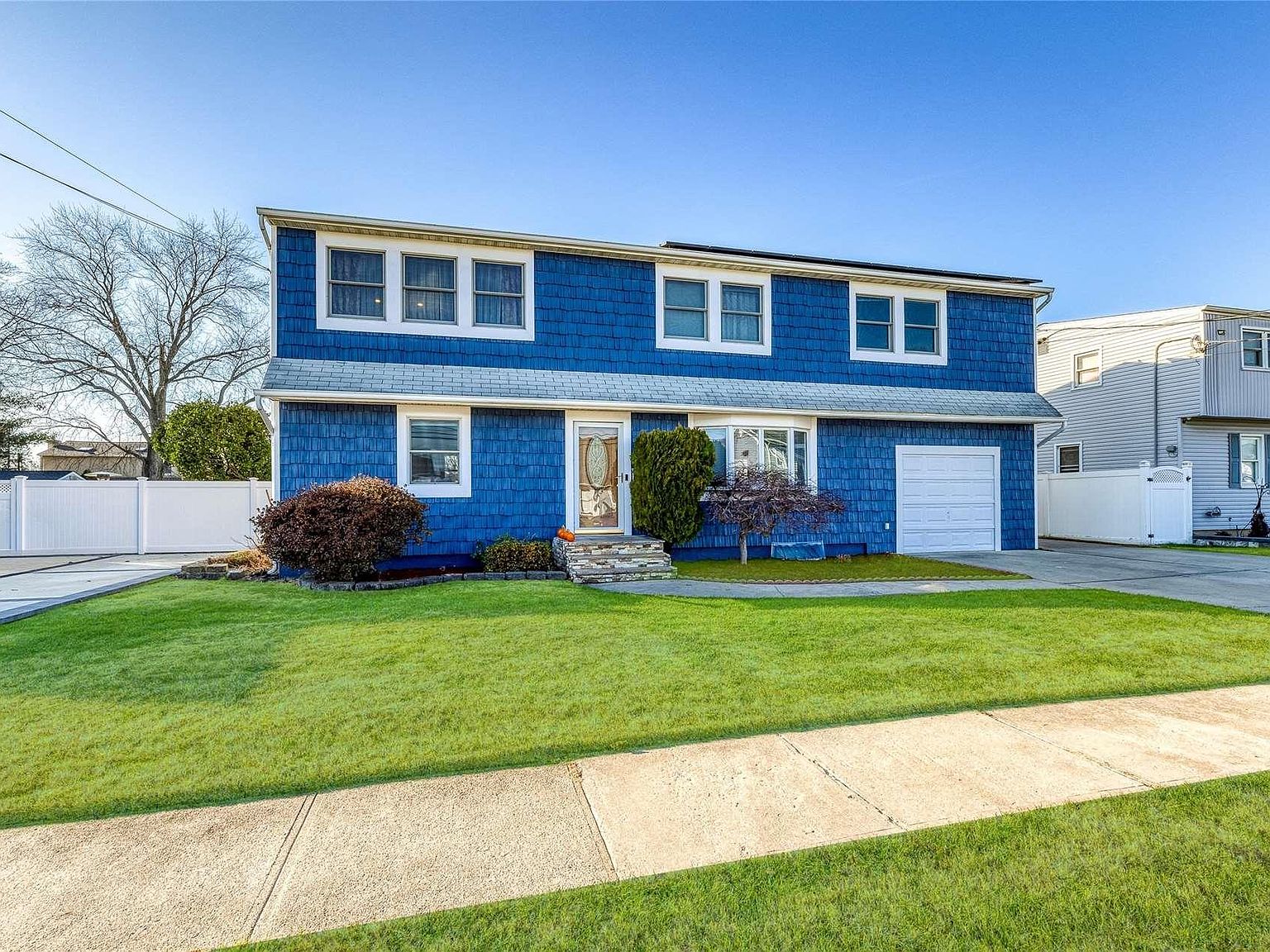 12 Cornwall Lane, Hicksville, NY 11801 | Zillow