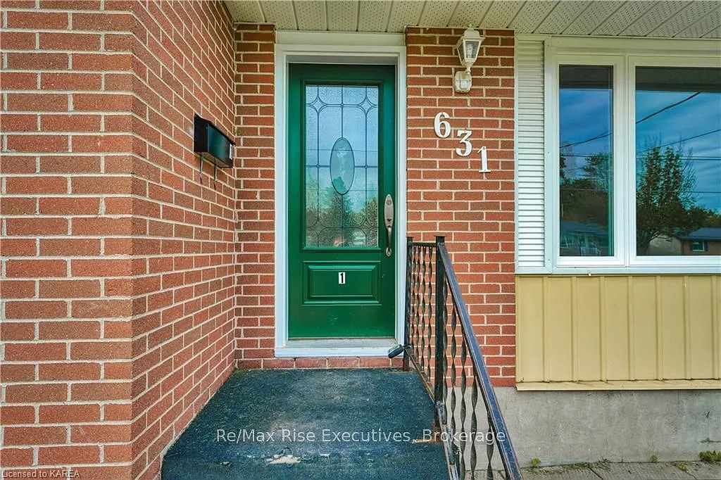 631 Aylmer Crescent Kingston — Photo 4
