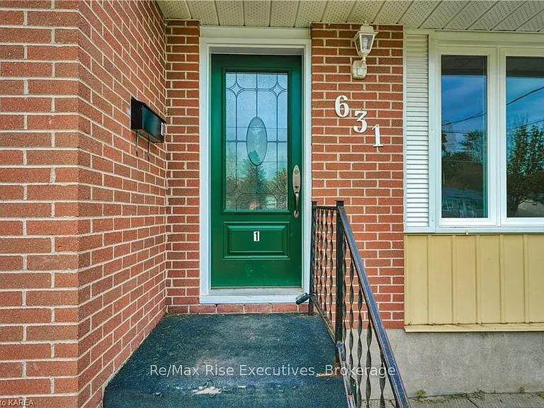 631 Aylmer Cres #1 — Photo 4