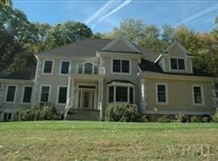 469 Illington Rd, Ossining, NY 10562