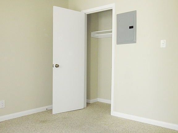 5th image of 834 14th St APT 1