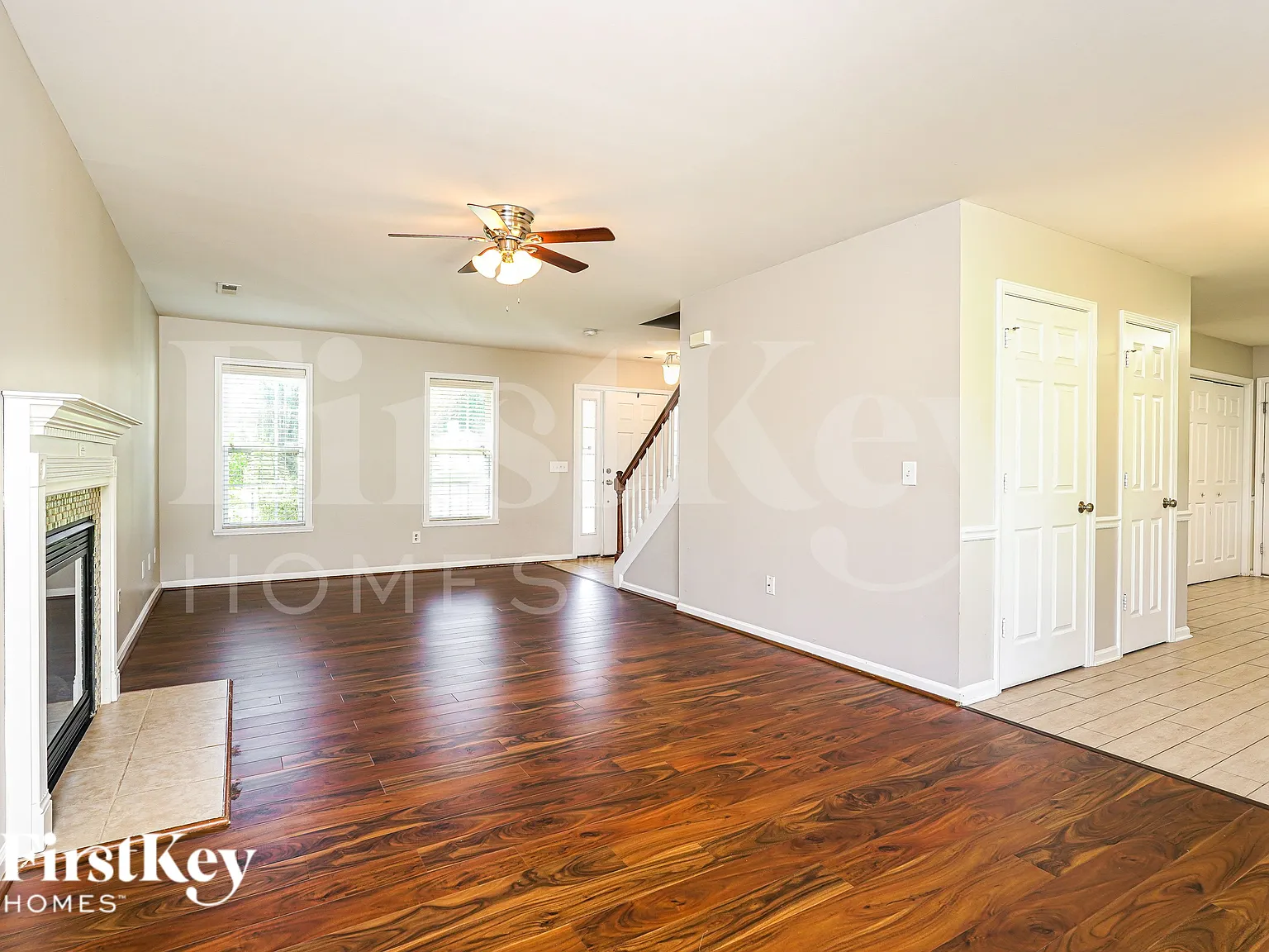 4 bed, 2.5 bath, 2024 sqft, $2,180 — Photo 2